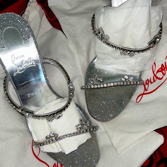 Authentic CL Red Bottoms with lots of Class to add to any look - Picture 1 of 11